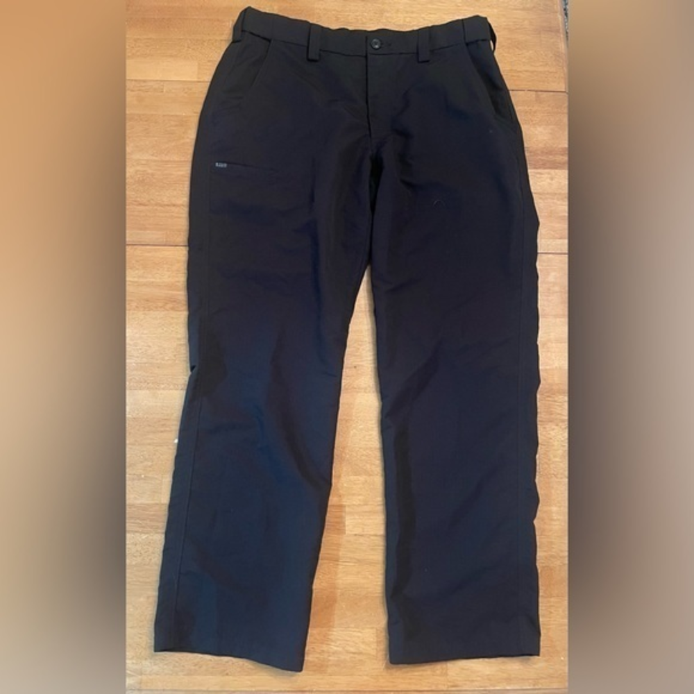5.11 Tactical Mens 36 x 29 black cargo pants. Pants were hemmed‎ from 32 to 29